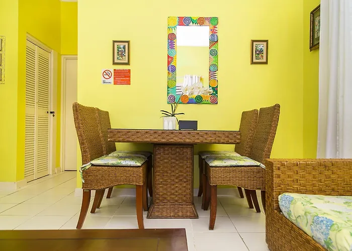 Silver Palms Charming 1br Retreat Private Pool Apartment *